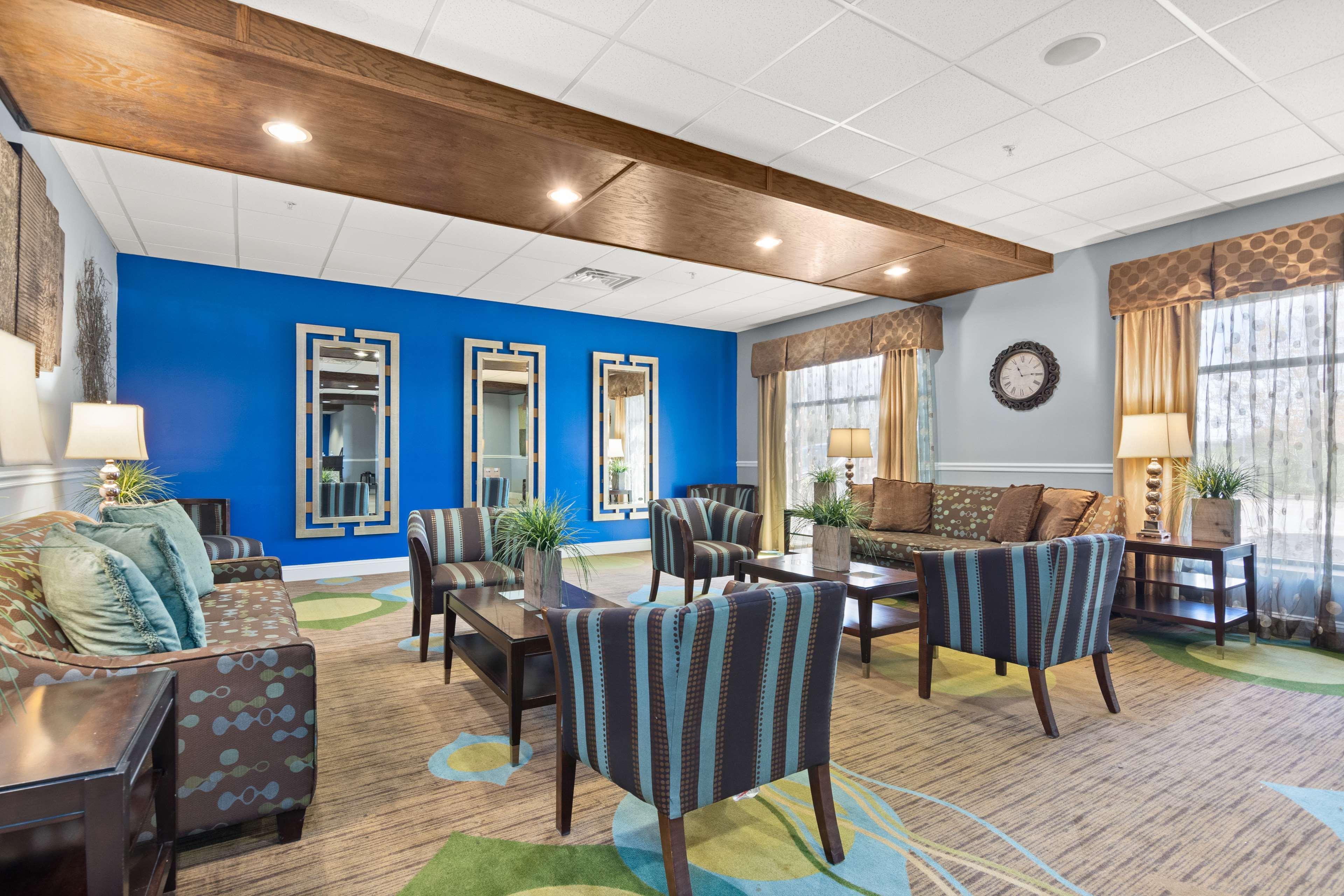 Surestay Plus Hotel By Best Western Portland Route 52 West Exterior photo